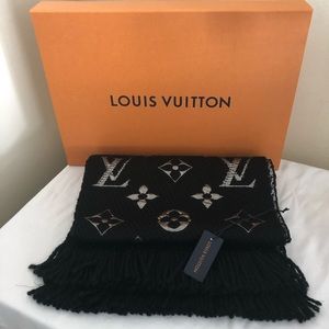 New, Authentic Louis Vuitton Heavy Logomania Scarf